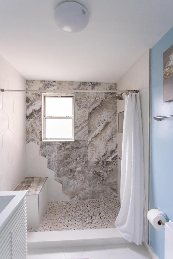 Central & Comfortable Home Walk To The Beach! Jacksonville Beach Esterno foto