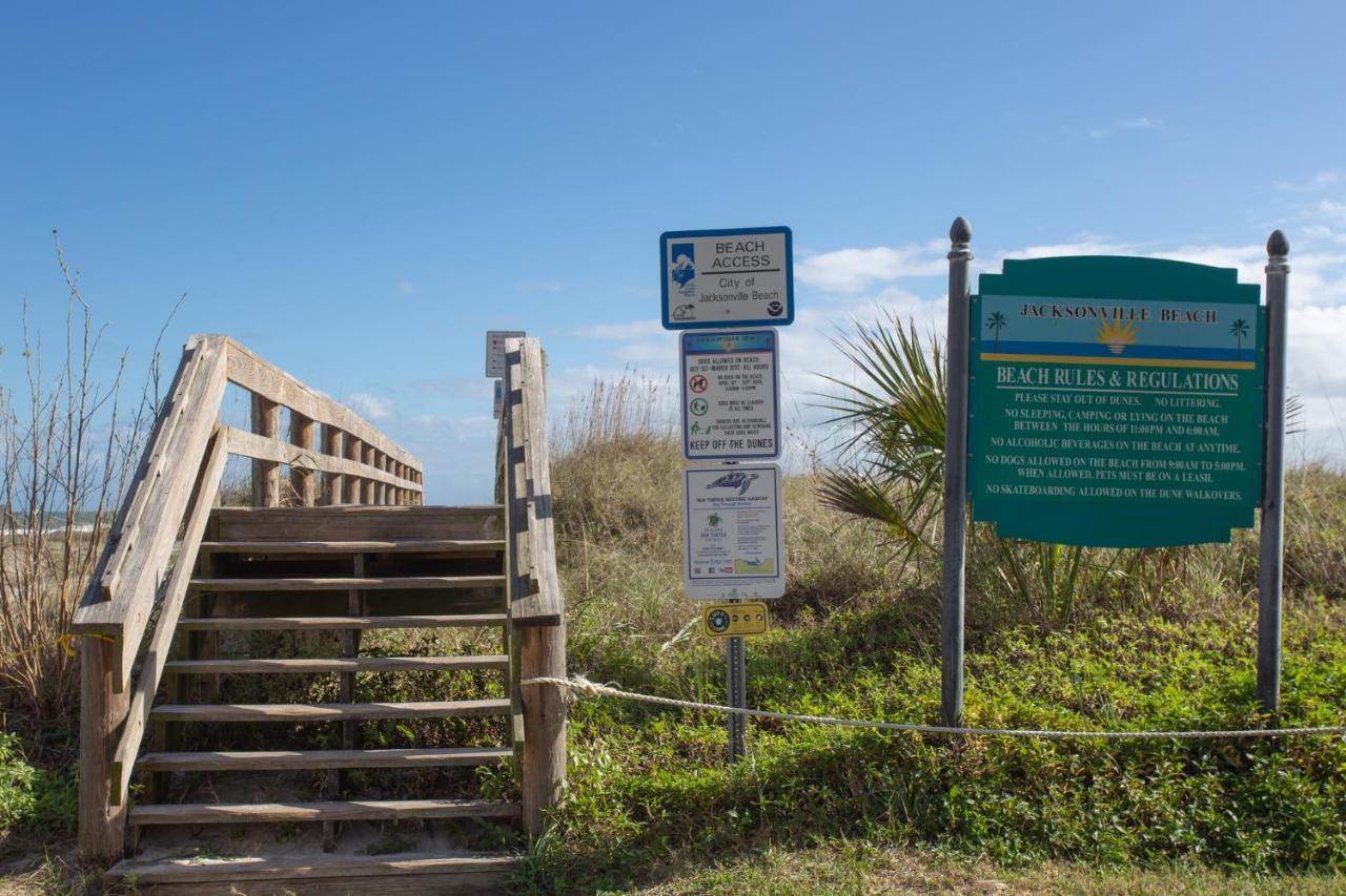 Central & Comfortable Home Walk To The Beach! Jacksonville Beach Esterno foto